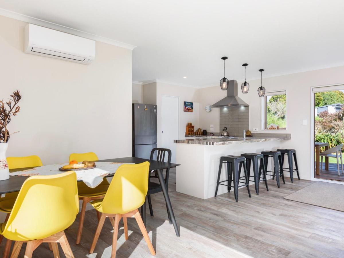 Modern Beach Break - Waihi Beach Holiday Home Екстериор снимка